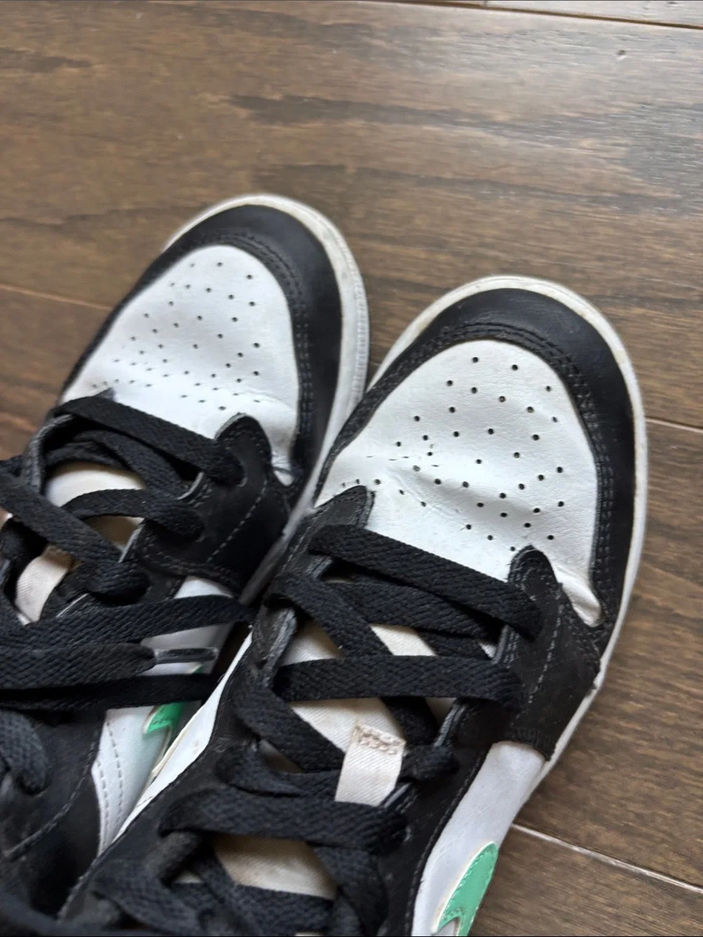 Jordan 1 big kid 5 Kids Athletic Sneakers